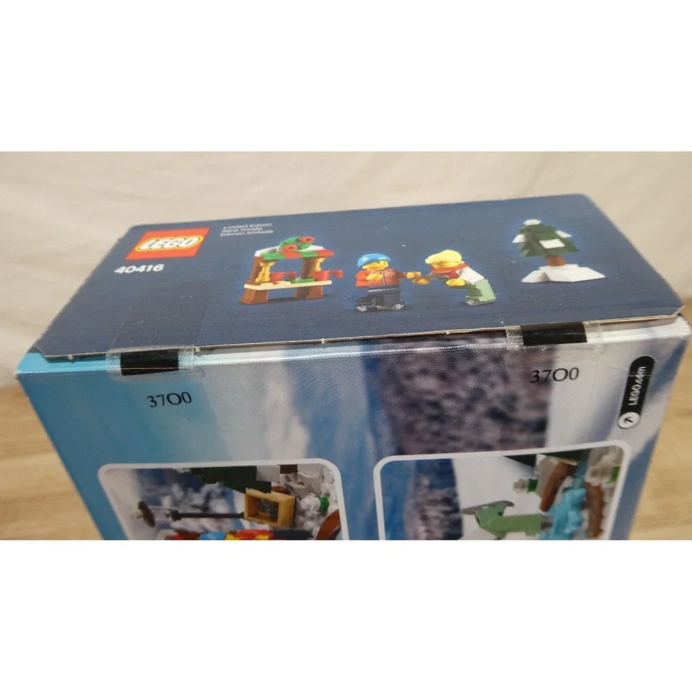 LEGO Seasonal: Ice Skating Rink (40416) New/Sealed